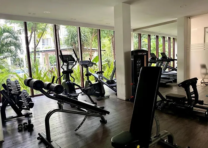 Luxury Oasis Pools, Rooftop & Paddle, Tennis Playa del Carmen