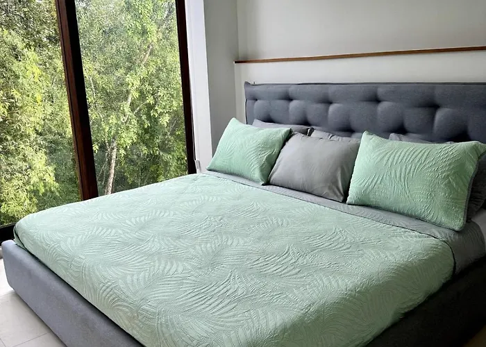 Apartment Luxury Oasis Pools, Rooftop & Paddle, Tennis *